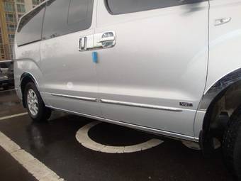 2008 Hyundai Grand Starex Images