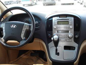 2008 Hyundai Grand Starex Photos