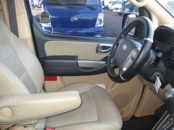 2008 Hyundai Grand Starex Photos