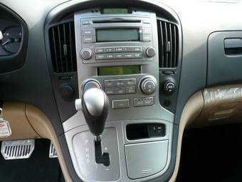 2008 Hyundai Grand Starex Pictures