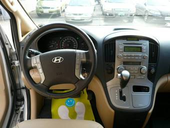 2008 Hyundai Grand Starex Pictures