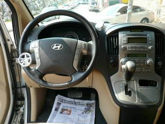 2008 Hyundai Grand Starex Photos
