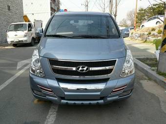 2008 Hyundai Grand Starex Pictures