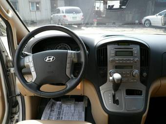 2008 Hyundai Grand Starex Pictures