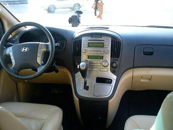 2008 Hyundai Grand Starex Photos