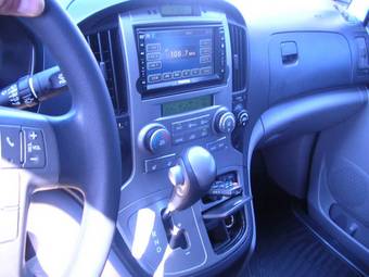 2008 Hyundai Grand Starex Pics