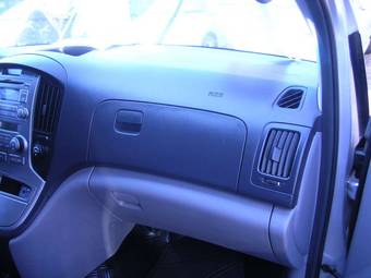 2008 Hyundai Grand Starex Pictures
