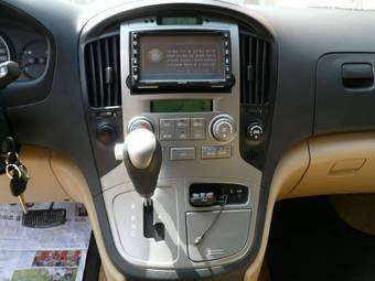 2008 Hyundai Grand Starex Photos