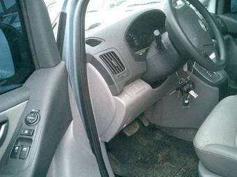 2008 Hyundai Grand Starex Pictures