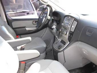 2008 Hyundai Grand Starex Photos