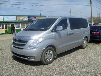 2008 Hyundai Grand Starex Images
