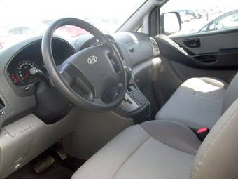 2008 Hyundai Grand Starex Pictures
