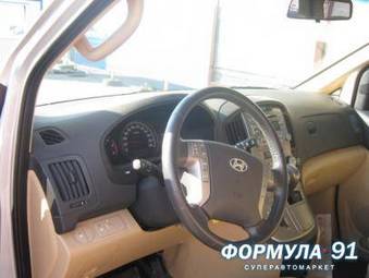 2008 Hyundai Grand Starex Photos