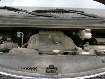 2008 Hyundai Grand Starex Images