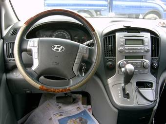 2008 Hyundai Grand Starex Pictures