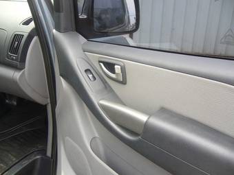 2008 Hyundai Grand Starex Photos