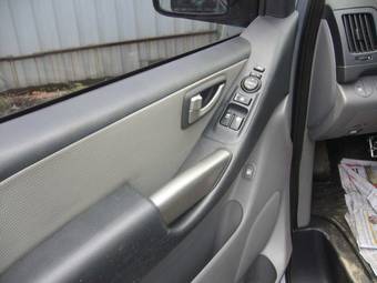 2008 Hyundai Grand Starex Photos