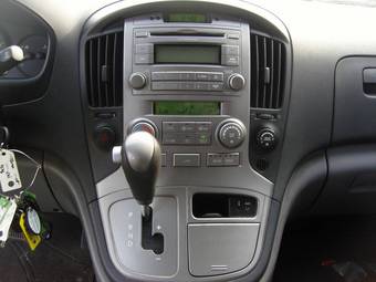 2008 Hyundai Grand Starex Wallpapers