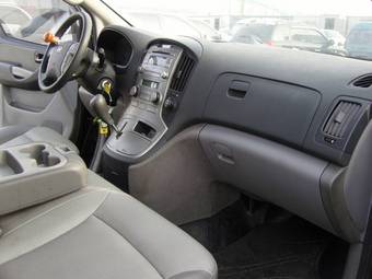 2008 Hyundai Grand Starex Pictures