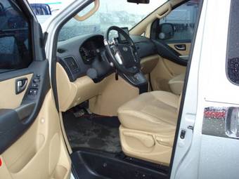 2008 Hyundai Grand Starex Photos