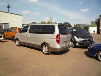 2008 Hyundai Grand Starex Pictures