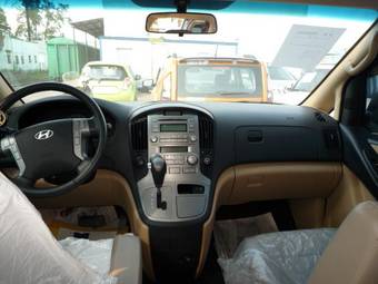 2008 Hyundai Grand Starex Pics