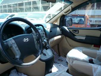 2008 Hyundai Grand Starex Images