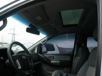 2008 Hyundai Grand Starex Pictures