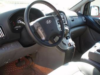 2008 Hyundai Grand Starex Pictures