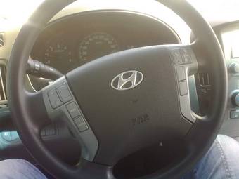 2008 Hyundai Grand Starex Pictures