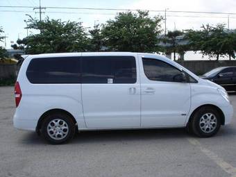 2008 Hyundai Grand Starex Pictures