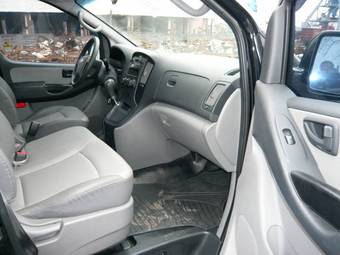 2008 Hyundai Grand Starex Pictures