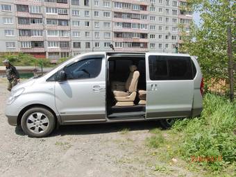 2008 Hyundai Grand Starex Photos
