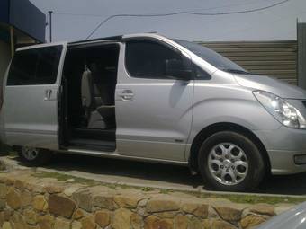 2008 Hyundai Grand Starex Pictures
