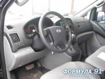 2008 Hyundai Grand Starex Pictures
