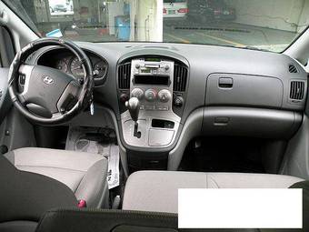 2008 Hyundai Grand Starex Photos