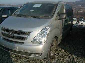 2009 Hyundai Grand Starex Photos