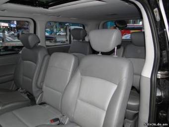 2009 Hyundai Grand Starex Pictures