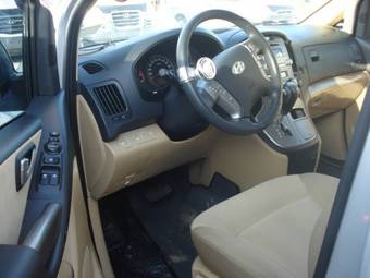 2009 Hyundai Grand Starex Pictures