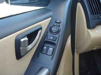 2009 Hyundai Grand Starex Photos
