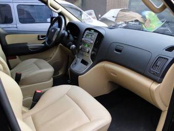2009 Hyundai Grand Starex Pictures