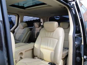 2009 Hyundai Grand Starex Photos