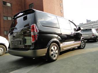 2009 Hyundai Grand Starex Photos