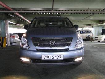 2009 Hyundai Grand Starex Photos