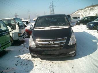 2009 Hyundai Grand Starex Photos