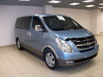 2009 Hyundai Grand Starex Photos