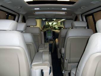 2009 Hyundai Grand Starex Images