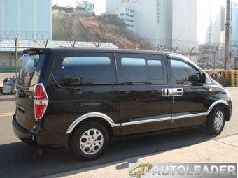 2009 Hyundai Grand Starex Photos
