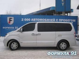 2009 Hyundai Grand Starex Photos