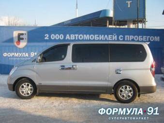 2009 Hyundai Grand Starex Photos